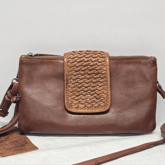 Vilenca Holland Handbags - Vilenca Holland Genuine Cognac Brown Leather Crossbody Bay Purse Boho Chic